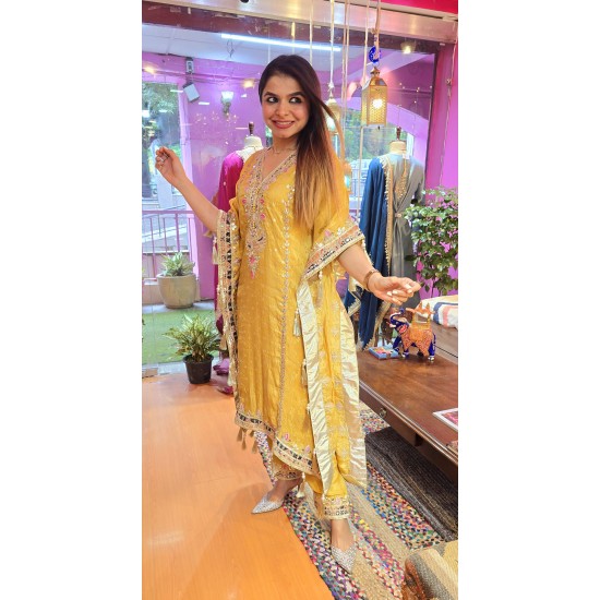 Yellow silk kaftan set 